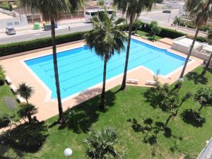 Bazén v ubytovaní PARQUE MOTA - AlquIler solo a familias alebo v jeho blízkosti