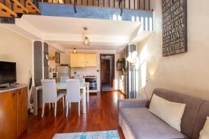 Η κουζίνα ή μικρή κουζίνα στο La casa di Olivia by Home a porter