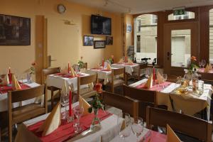 Restaurace v ubytování Hotel Hine Adon Fribourg