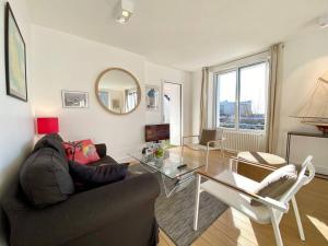 Posedenie v ubytovaní Appartement proche plage avec vue mer