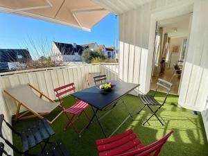 Balkón alebo terasa v ubytovaní Appartement proche plage avec vue mer