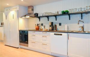 Η κουζίνα ή μικρή κουζίνα στο Nice Apartment In Lima With Wifi