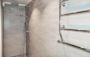 Ένα μπάνιο στο Nice Apartment In Lima With Wifi