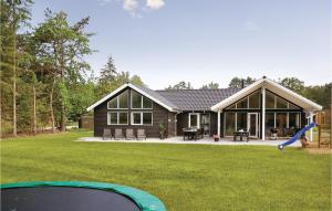 Zahrada ubytování Holiday Home Frederiksværk With Fireplace 10 + 2 fotografie