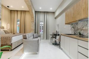 A kitchen or kitchenette at Domus Victoria IΙ