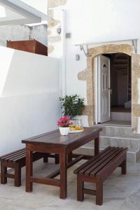 Kép Avli Village Home with Outdoor Jacuzzi szállásáról Vafészben a galériában