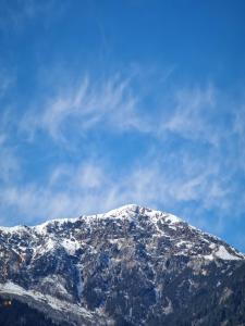 Pemandangan gunung umum atau pemandangan gunung yang diambil dari homestay
