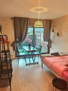 Zdjęcie z galerii obiektu Le Joyau Caché Bourg 13 w mieście Évreux