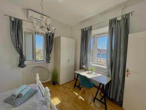 Fotografie z fotogalerie ubytování Seafront apartment with amazing view v destinaci Jezera