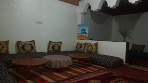 A seating area at Gîte Assafar