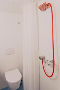 Um banheiro em Corippo Albergo Diffuso