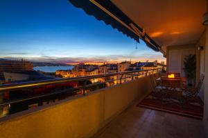 Balkón alebo terasa v ubytovaní MARBELLA BANUS SUITES - Marbella Marina Banus Deluxe Apartment Sea Views