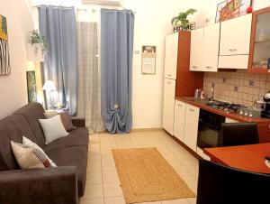 A kitchen or kitchenette at Quattro Canti Valù