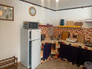 Kuchyňa alebo kuchynka v ubytovaní La Casita de Descanso - Das Häuschen der Ruhe - La Luz - La Orotava