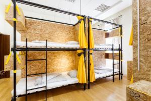 Posteľ alebo postele v izbe v ubytovaní Avenue Hostel
