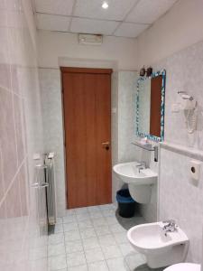 Koupelna v ubytování Nautilus Hotel