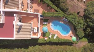 Výhled na bazén z ubytování Villa Sunset by Algarve Vacation nebo okolí