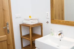 Ένα μπάνιο στο Apartmány Bobulky +31 φωτογραφίες