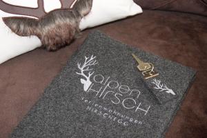 Majutusasutuses alpenHIRSCH - Ferienwohnungen olev sertifikaat, autasu, silt või muu dokument