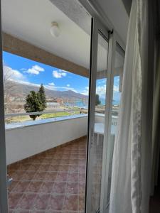 Nespecifikovaný výhled na hory nebo výhled na hory při pohledu z apartmánu