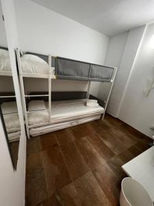 Postel nebo postele na pokoji v ubytování Apartamento a 3 minutos de la playa + 37 fotografií