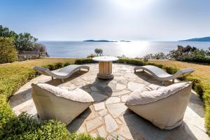Gallery image of Ifigeneia Luxury Sea View Villa in Batsi