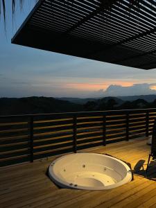 Nespecifikovaný výhled na hory nebo výhled na hory při pohledu z hotelu