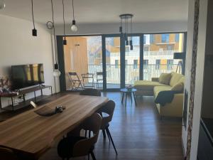 Televisyen dan/atau pusat hiburan di Apartmán Brezy