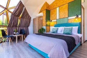 Säng eller sängar i ett rum på Amazing Cyprus Glamping Domes - Glamping Cyprus