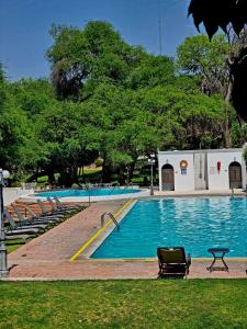 Piscina di Hotel Hacienda Taboada (Aguas Termales) o nelle vicinanze