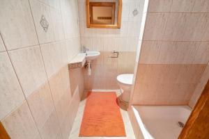 A bathroom at Chata pod Sedlom Čertovica