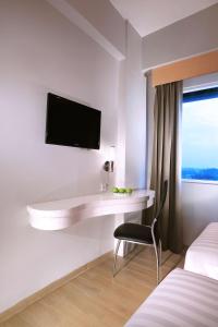 Gallery image of favehotel Jababeka Cikarang in Cikarang +21 photos