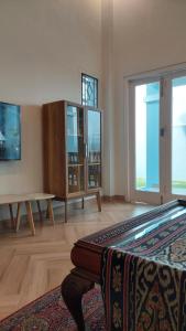 TV a/nebo společenská místnost v ubytování TM 16 Padang, Near Mentawai Fast & City Center