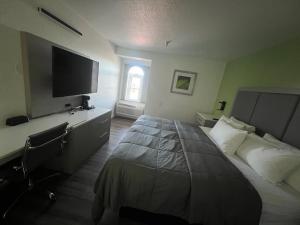 Gallery image of The Aqua Pacific Hotel in Santa Cruz