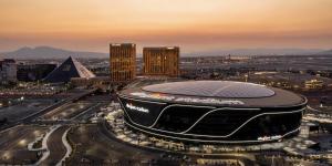 Nespecifikovaný výhled na destinaci Las Vegas nebo výhled na město při pohledu z hotelu