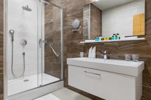 حمام في Wyndham Baku