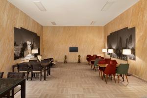 منطقة جلوس في Wyndham Baku