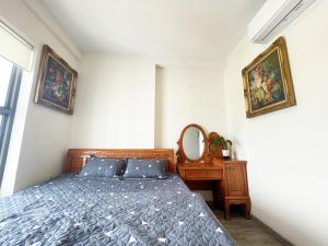 Ductaigallery's Entire Apt & Happy One Building客房内的一张或多张床位