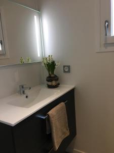 Φωτογραφία από το άλμπουμ του Espelette la vallee des noyers σε Lhommaizé +5 φωτογραφίες