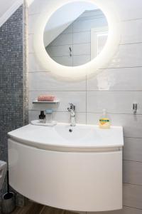 Ένα μπάνιο στο Mar Luxury Suite +31 φωτογραφίες