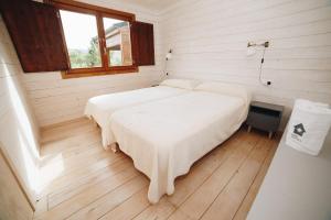 Posteľ alebo postele v izbe v ubytovaní Vall d'Àger Resort & Camping