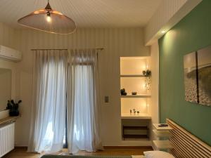 A bathroom at 1 BedRoom Apt - Live Like A Local In Kolonaki