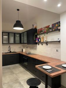 A kitchen or kitchenette at 1 BedRoom Apt - Live Like A Local In Kolonaki