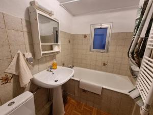 Zdjęcie z galerii obiektu Appartement paisible T1 de 38m2, Nantua w mieście Nantua