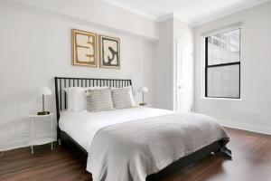 Gallery image of Gold Coast 2BR w Gym Roof nr Mag Mile CHI-626 in Chicago