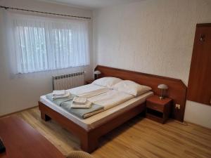 Posteľ alebo postele v izbe v ubytovaní U Juhasa Miętówka