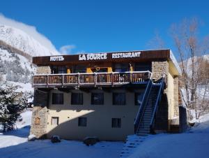 Hotel La Source v zime