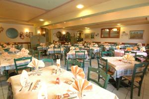 Εστιατόριο ή άλλο μέρος για φαγητό στο Hotel Ristorante Il Pirata