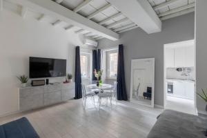 A television and/or entertainment centre at iFlat The G Flat