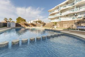 The swimming pool at or close to Egeu